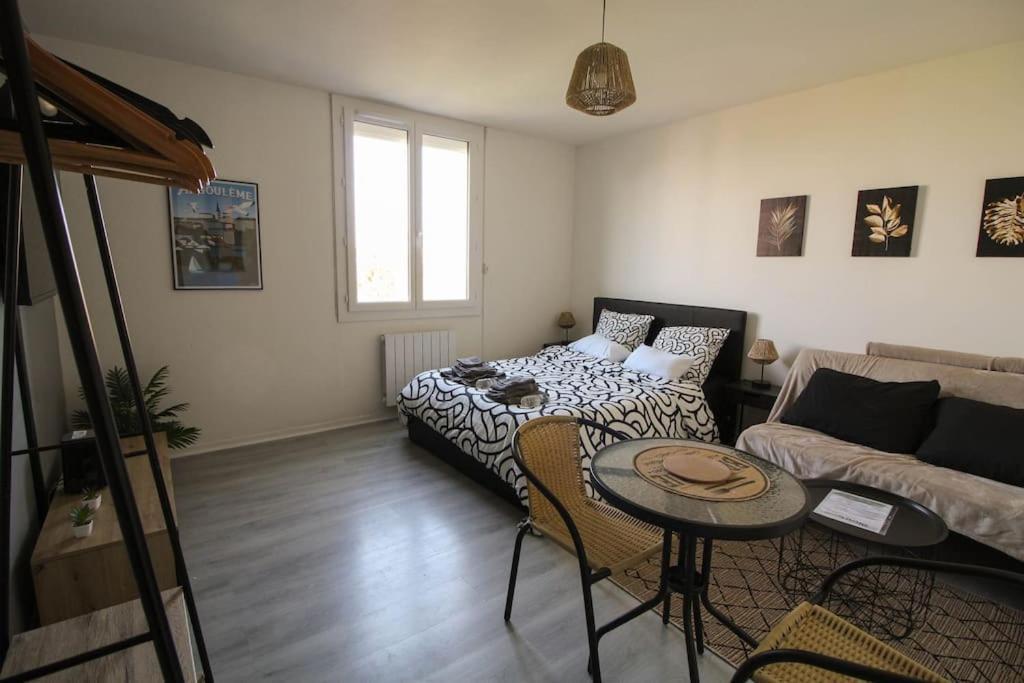 Le Republique Grand Studio Wi-Fi / Netflix Angoulême Extérieur photo